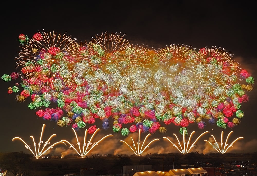 世界最大の打ち上げ花火「こうのす花火大会」